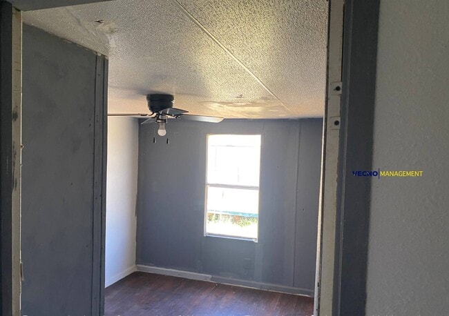 Building Photo - 16055 TX-16