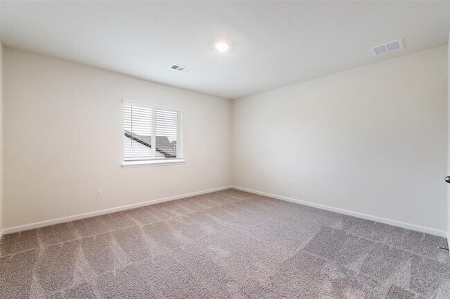 Building Photo - 801 Simmental Loop