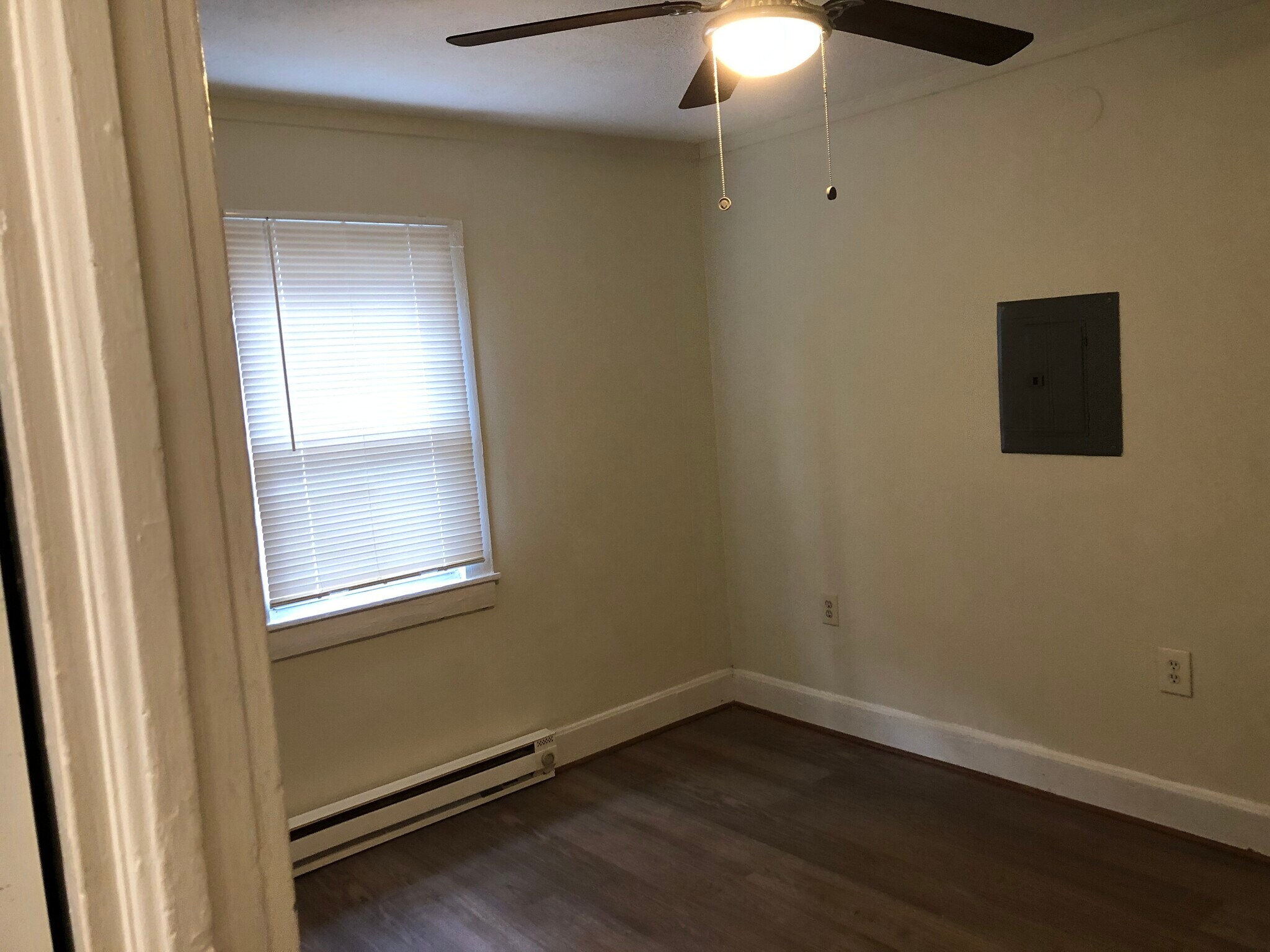 Bedroom - 18432 Woodland Dr