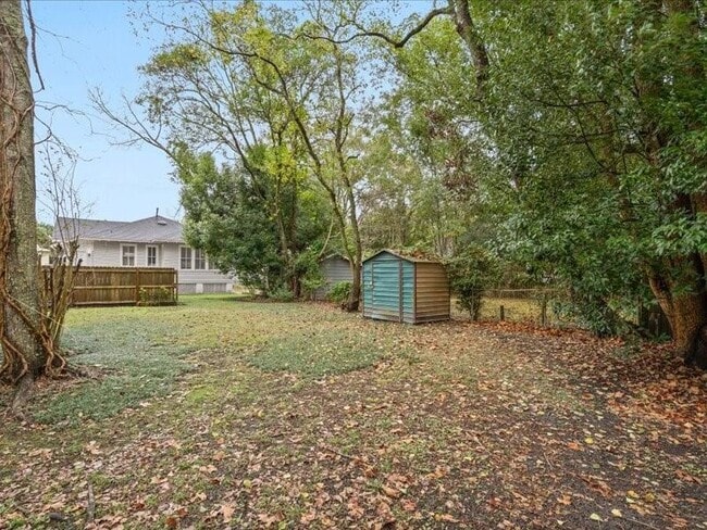 Building Photo - 1151 Caroline Ave