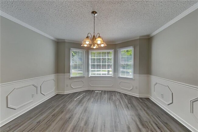 Building Photo - 2671 Ashley Dr
