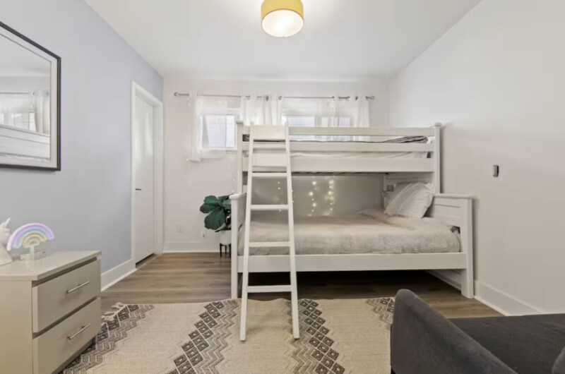 Building Photo - 6099 Scripps St