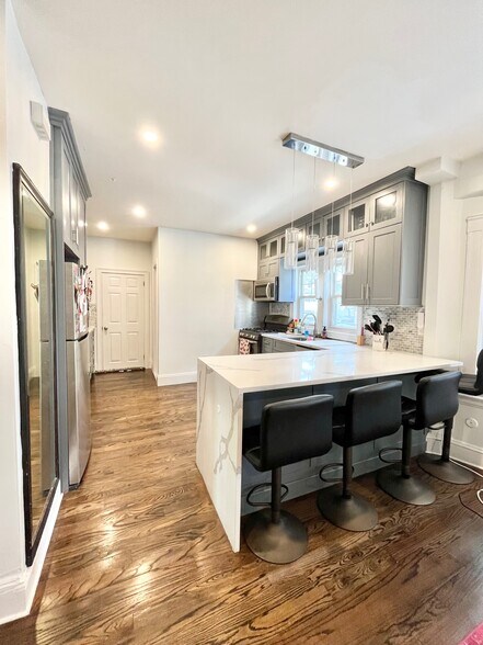 Building Photo - 220 Faneuil St