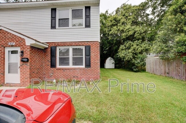 Building Photo - 1307 Richmond Ave
