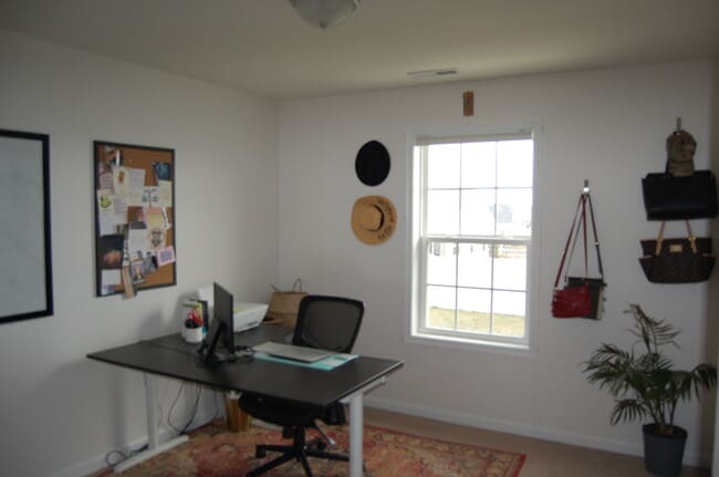 Building Photo - 388 W Birdie Ln