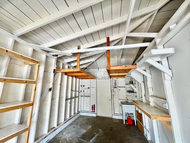 Building Photo - 2 Bedroom La Mesa Duplex with Yard, In-Unit Laundry, and Garage!