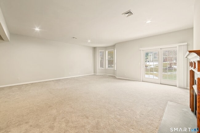 Building Photo - 13 Paulding Terrace