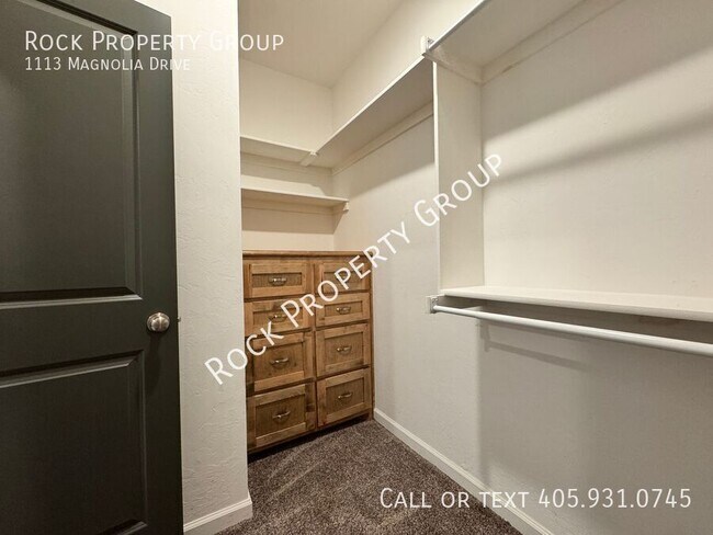 Building Photo - 1113 Magnolia Dr