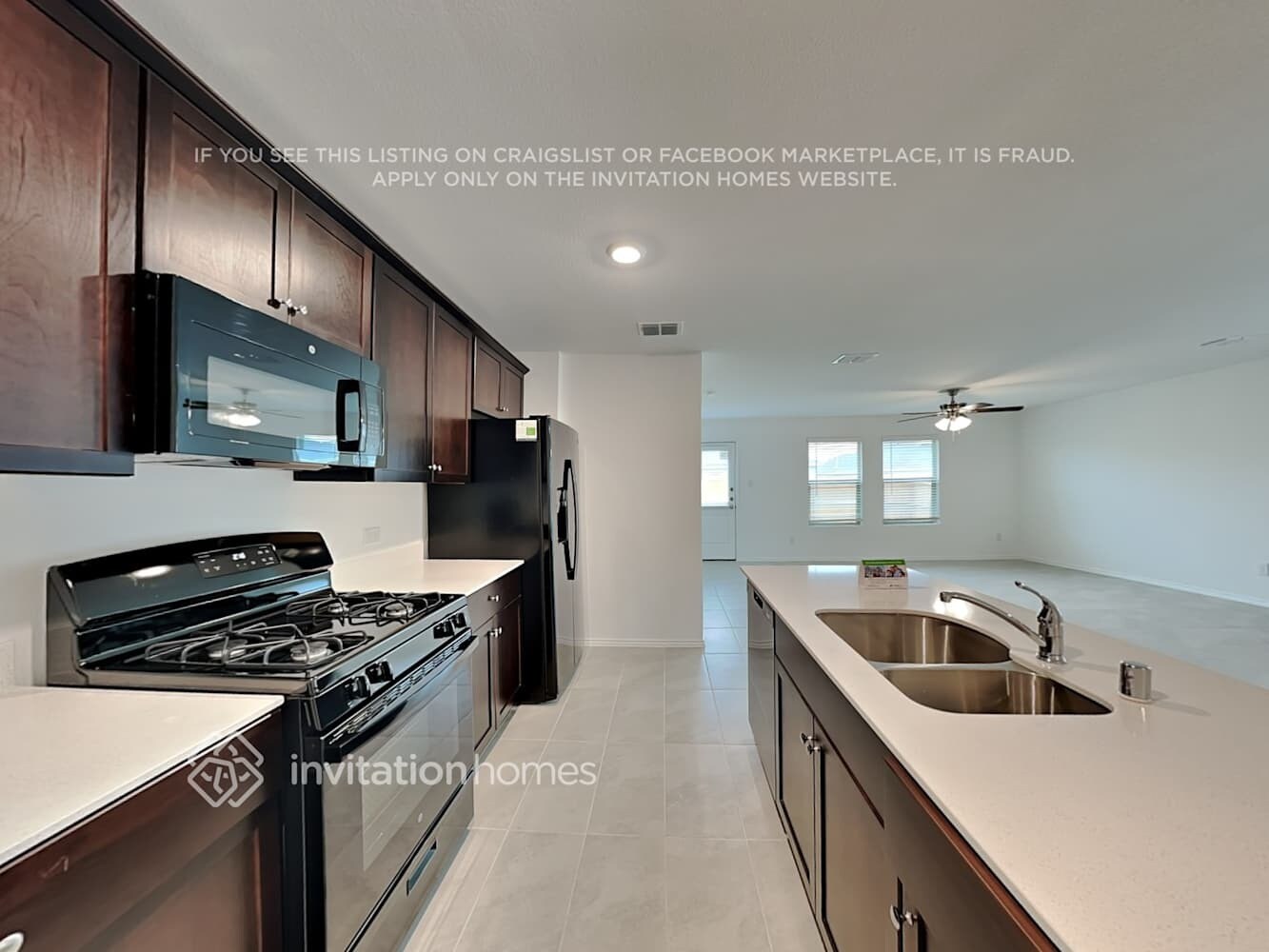 Building Photo - 320 Pueblo Bonito Trl