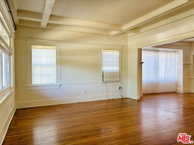 Building Photo - 2130 W 29th Pl