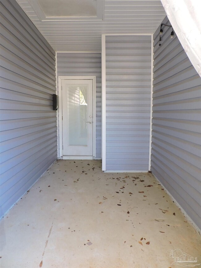 Building Photo - 1058 W Brainerd St