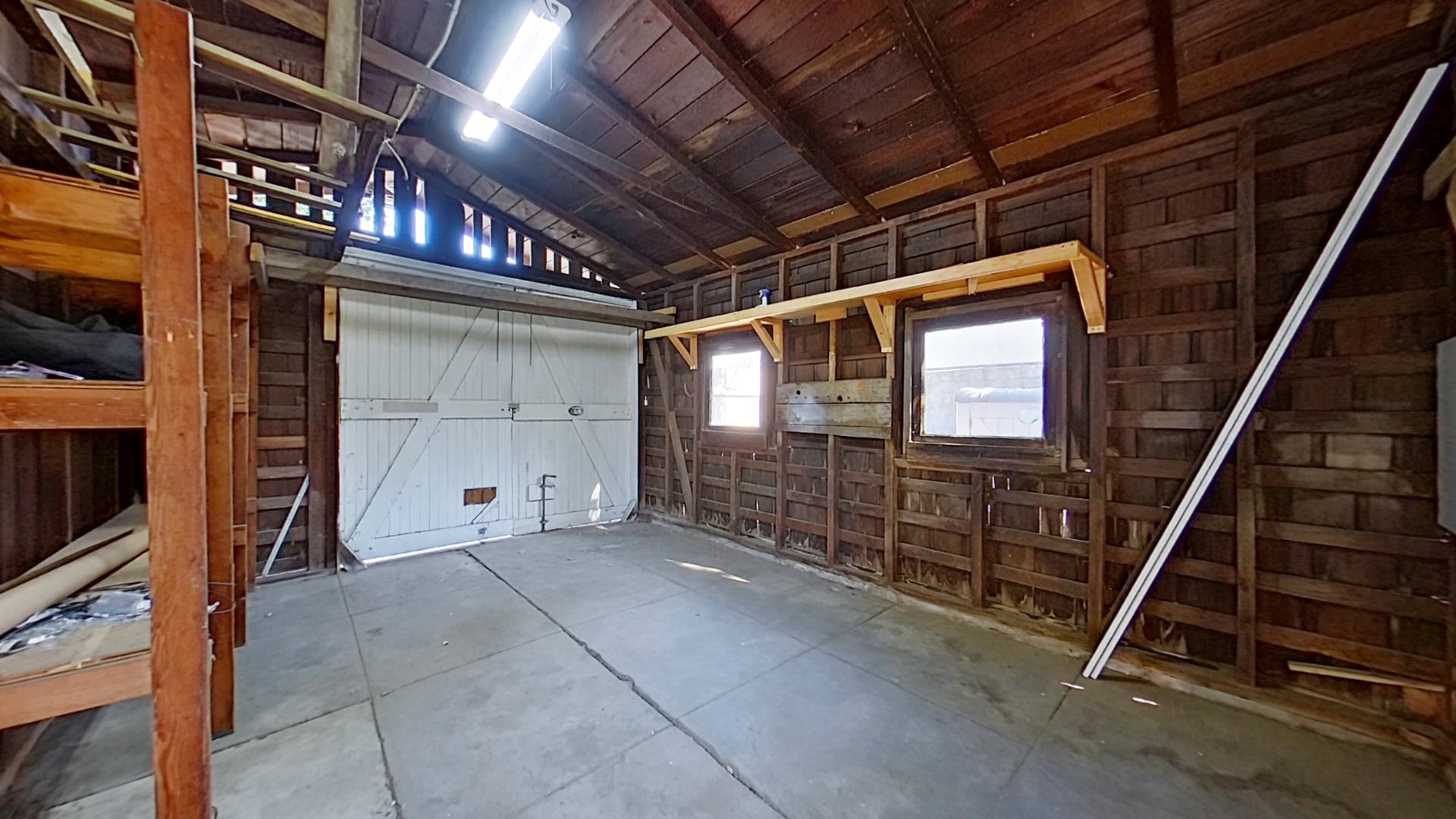 Building Photo - 1915 Las Lunas St