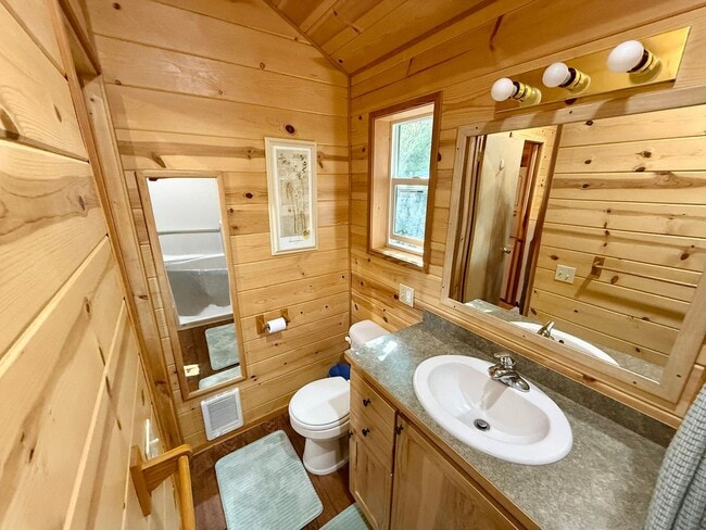 Building Photo - Fully Furnished Riverfront Cabin on the Clearwater River – Move-In Ready!