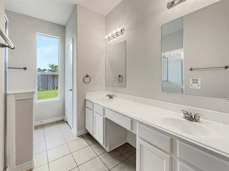 Building Photo - 23434 Goldking Cross Ct
