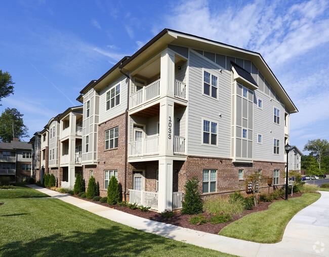 Building Photo - The Everlin at Indian Trail