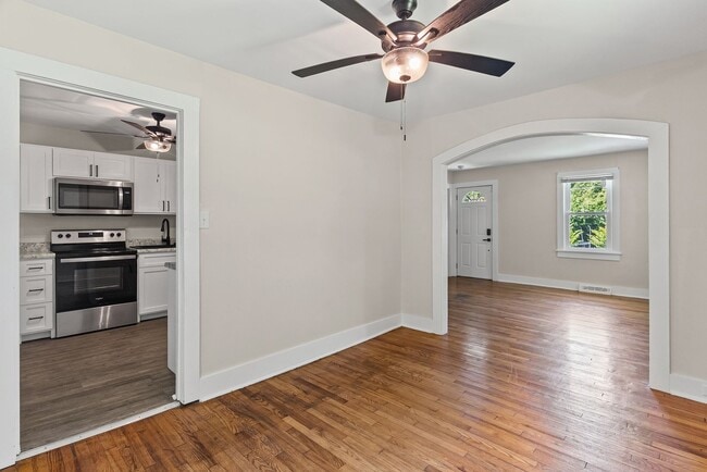 Building Photo - Updated 4-Bedroom Home in Blackstone!