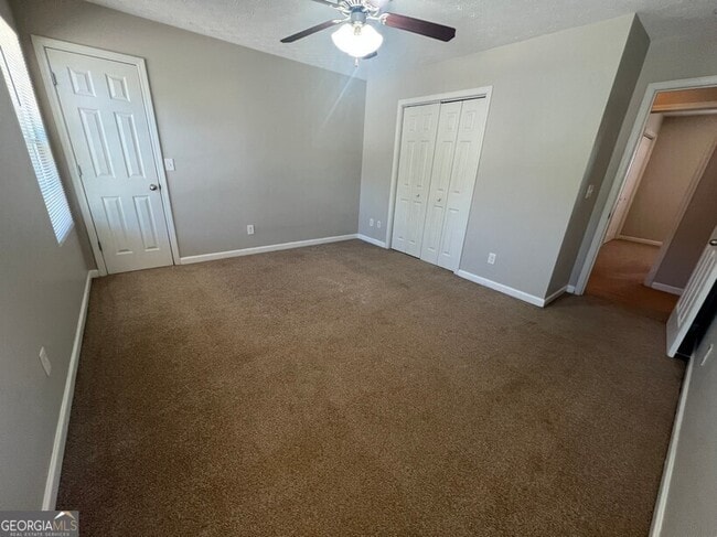 Building Photo - 309 Goldenrod Dr
