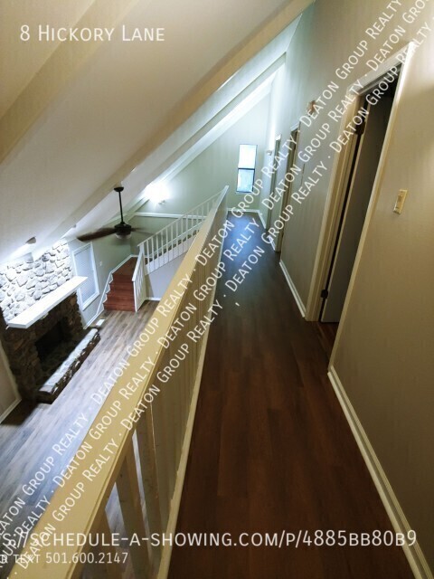 Building Photo - 8 Hickory Ln