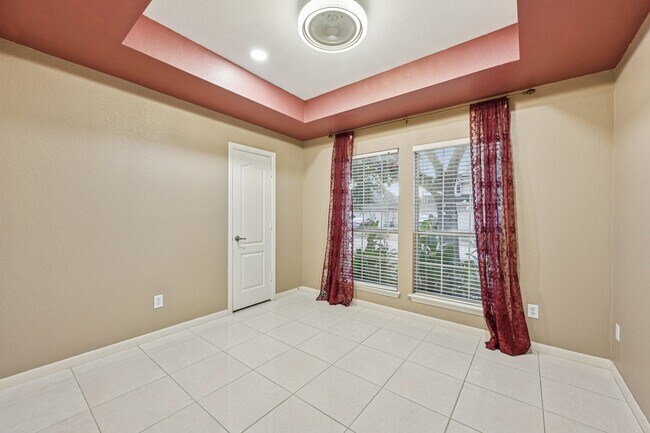 Building Photo - 15114 Magnoliabough Pl