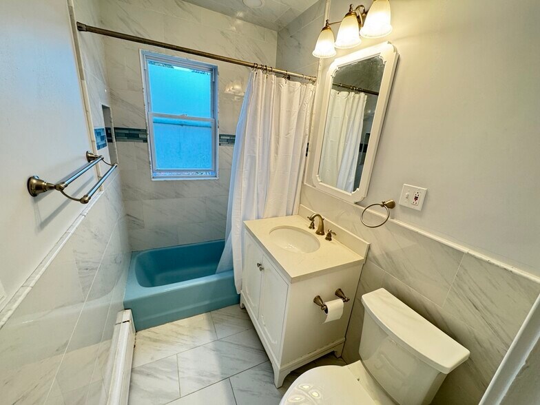 Building Photo - 214 Commonwealth Ave