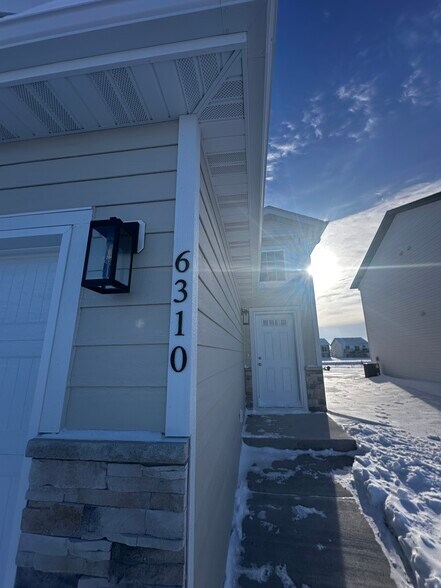 Building Photo - 6310 83rd Ave S