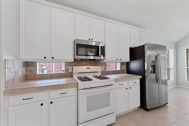 Building Photo - 27 N Merryweather Cir