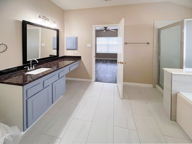 Building Photo - 2823 Park Springs Ln