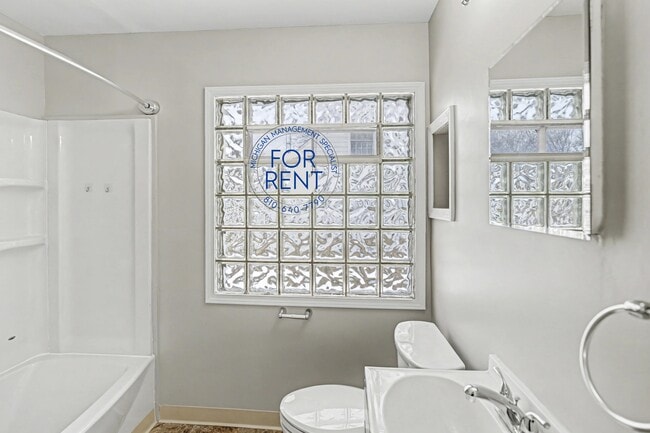 Building Photo - 1401 N Ballenger Hwy