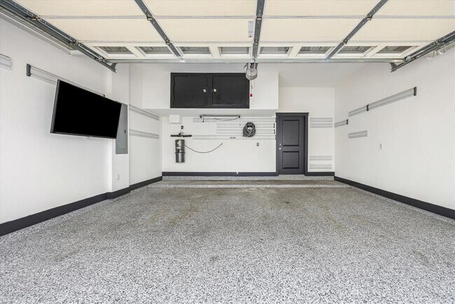 Building Photo - 2520 Bluebonnet Ln