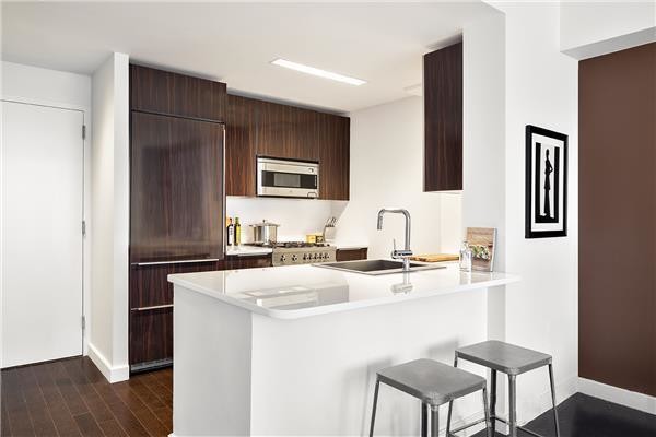 Building Photo - 113 Nassau Street