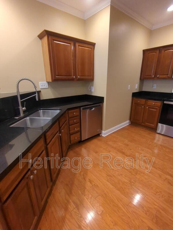 Building Photo - 655 Yorkland Way