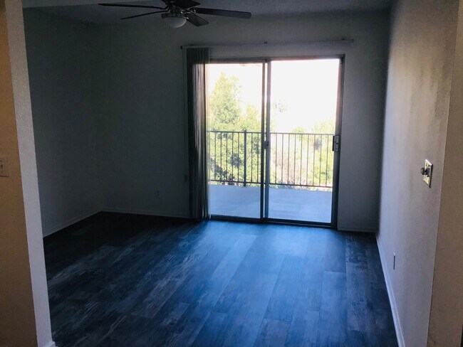 Building Photo - View Liberty Canyon Condo, Agoura Hills