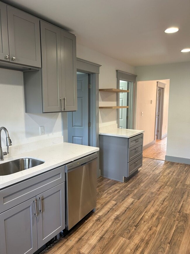 Building Photo - 1041-1045 W Galena