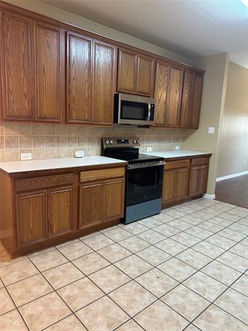 Building Photo - 1623 Mineral Springs Dr