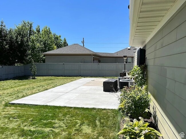 Building Photo - 11771 Pale Moon Ln