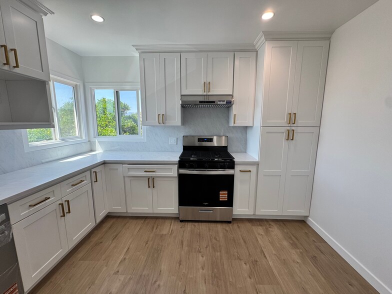 Building Photo - 911 S Atlantic Blvd