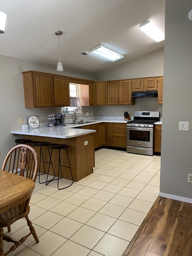 Building Photo - 4847 W Ponca St