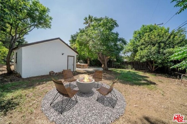 Building Photo - 4219 Sunnyside Dr