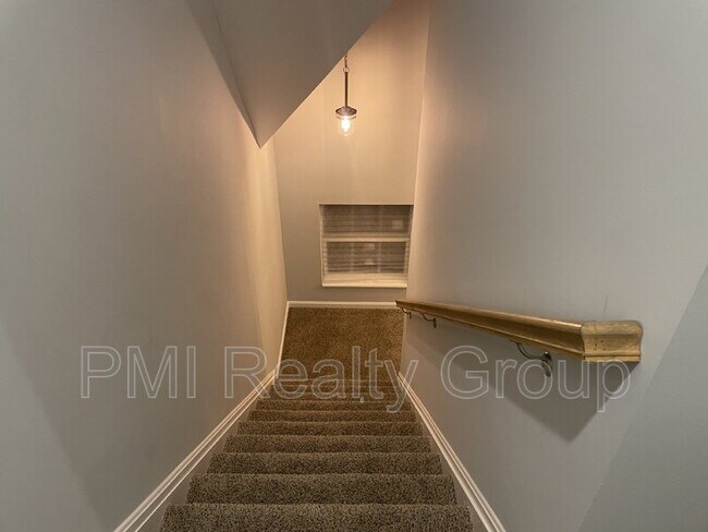 Building Photo - 2145 N Taylor Rd