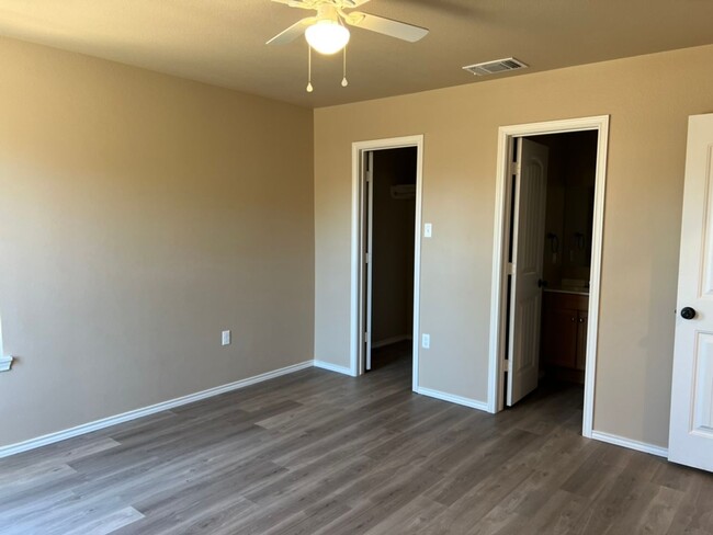 Building Photo - 3 Bedroom Home In Lubbock ISD!