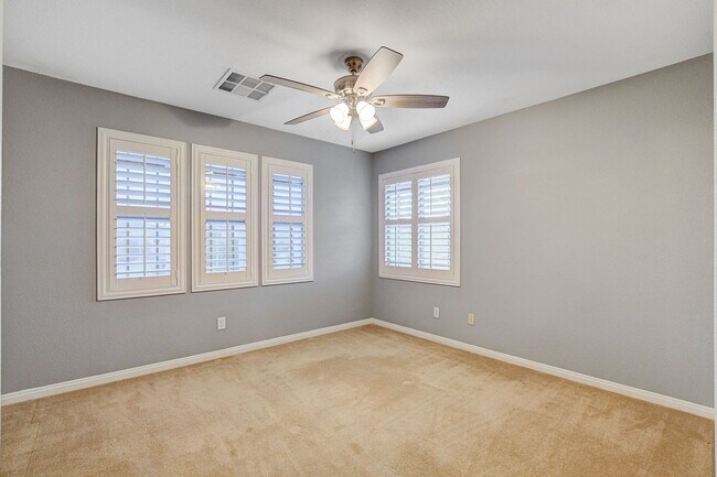 Building Photo - 4 Bedroom in North Las Vegas Near Aliante