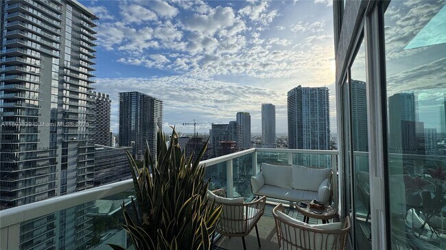 Building Photo - 41 SE 5th St