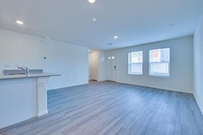 Building Photo - Brand New Townhouse!!! All Appliances incl...