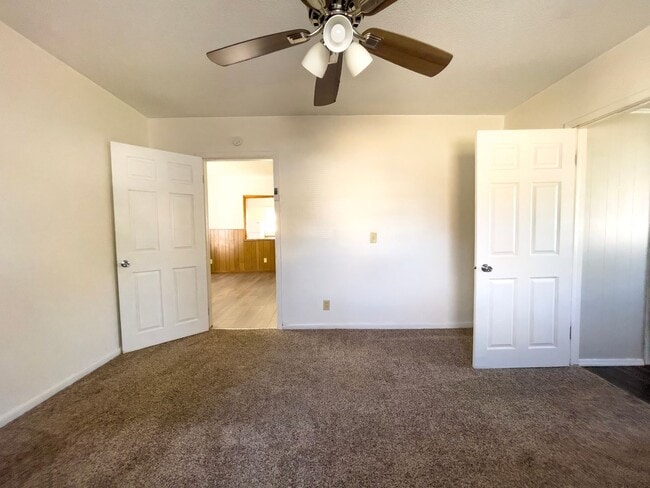 Building Photo - Recently Renovated