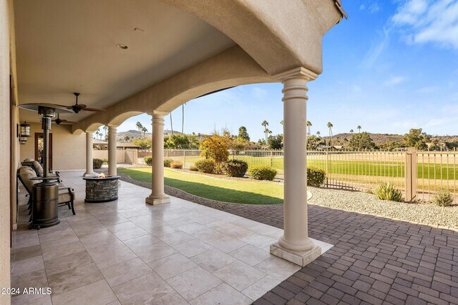 Building Photo - 14402 N Medinan Dr