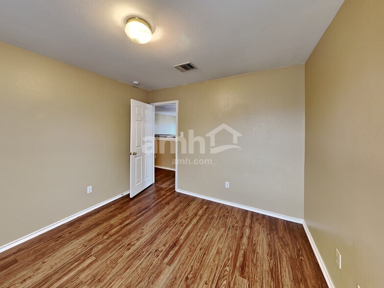 Building Photo - 1817 Melissa Oaks Ln