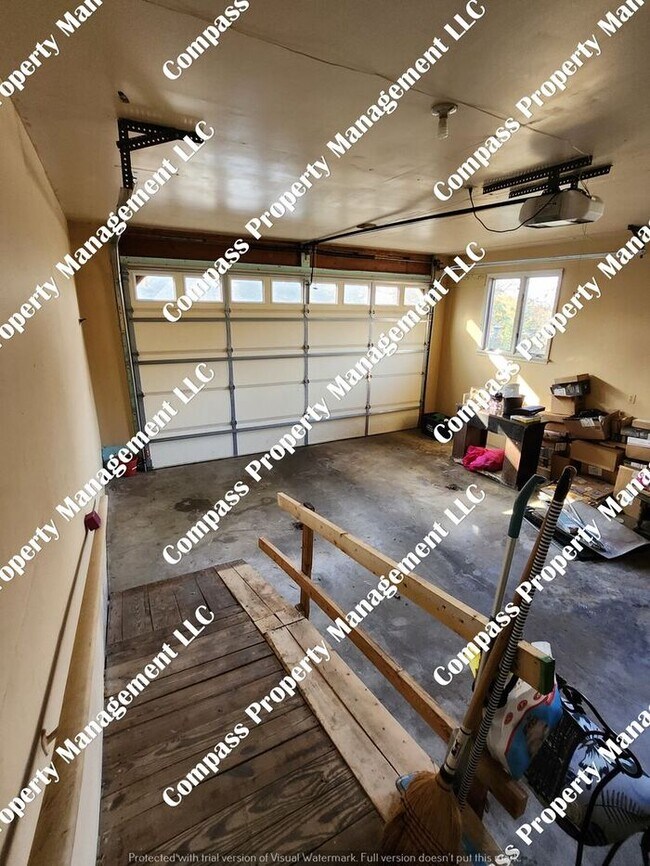 Building Photo - $1895 - 2 Story Single Family Home - Gap