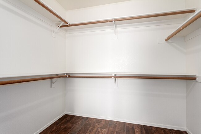 Building Photo - 9003 E Aster Dr