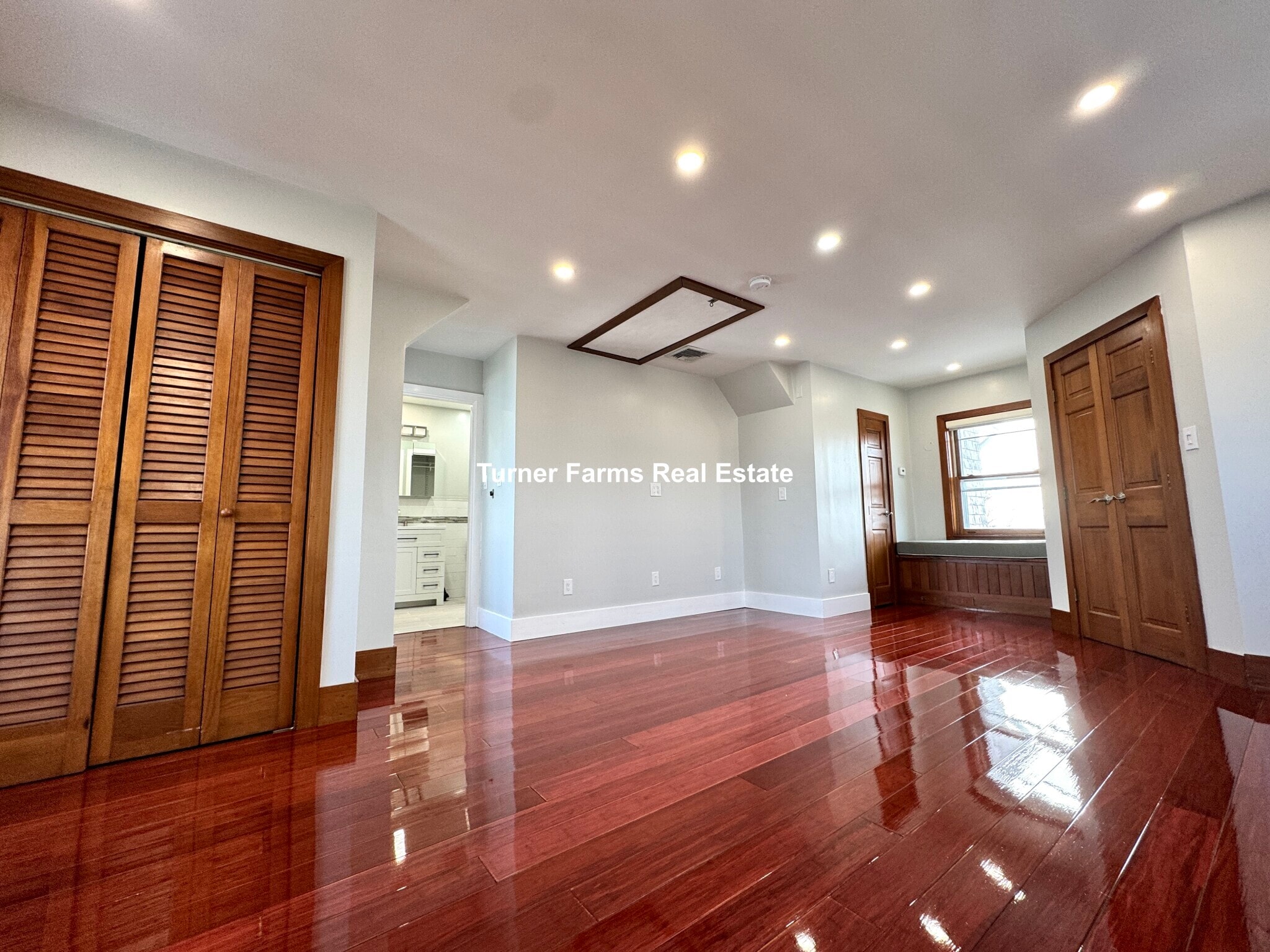 Building Photo - 62 Upland Rd