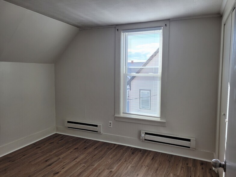 Building Photo - 9 Shawmut Ter